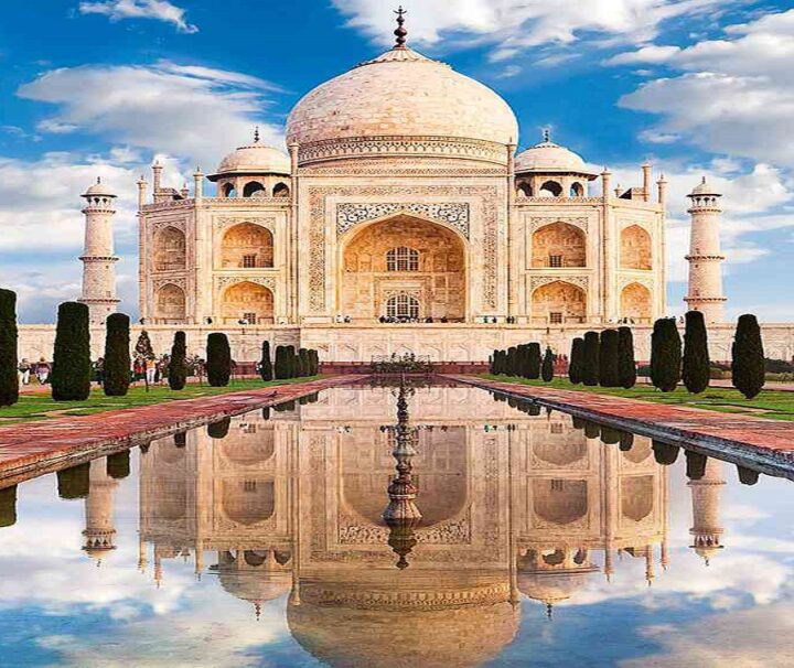 One Day Trip from Bangalore to Taj Mahal